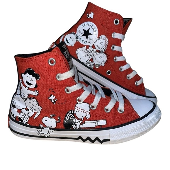 Converse Other - Converse Peanuts x Converse Chuck Taylor All Star Kids Hightop Sneakers Size 1